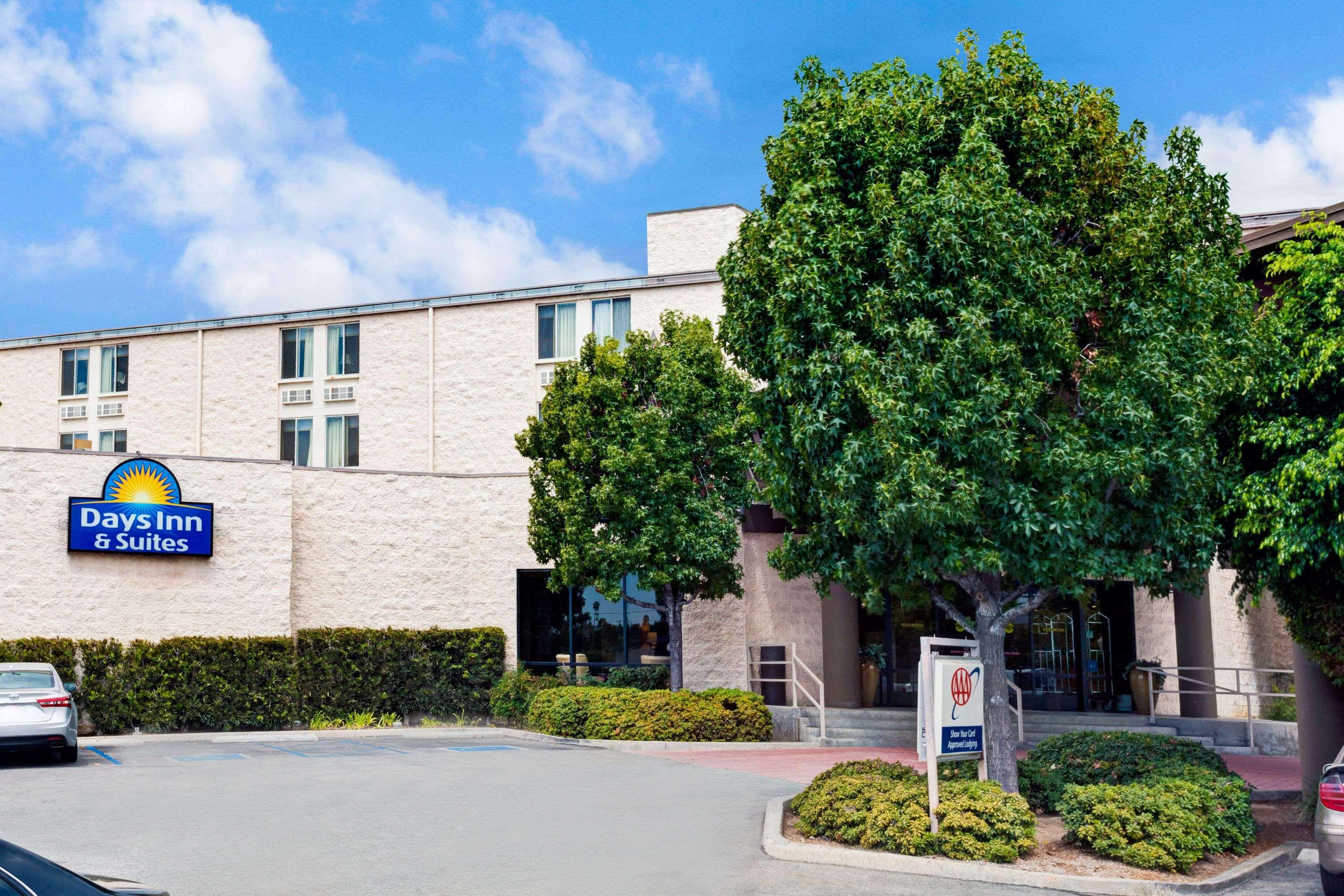 Days Inn & Suites By Wyndham Fullerton Dış mekan fotoğraf